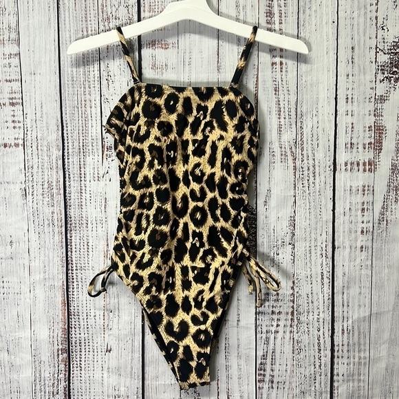 Cheetah Print Women’s One Piece Swimsuit - Small - Picture 1 of 7
